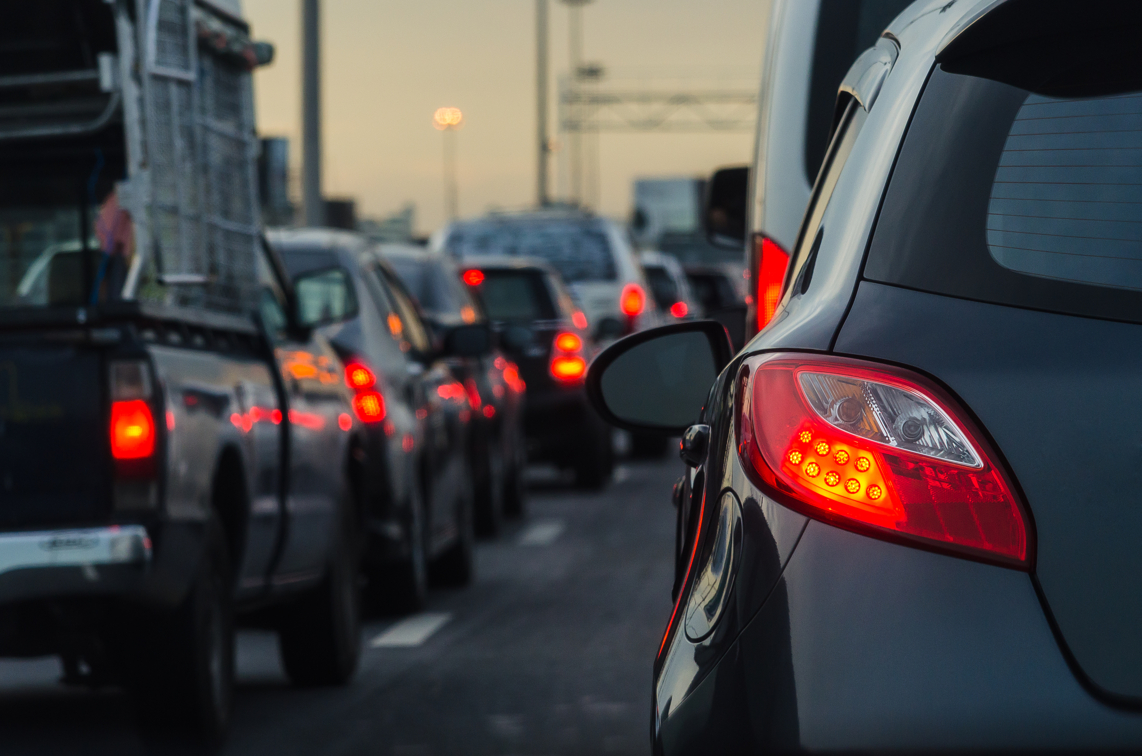 79 Stunden Vollsperrung auf der A7! Verkehrschaos ist vorprogrammiert - hier brauchen Sie starke Nerven!