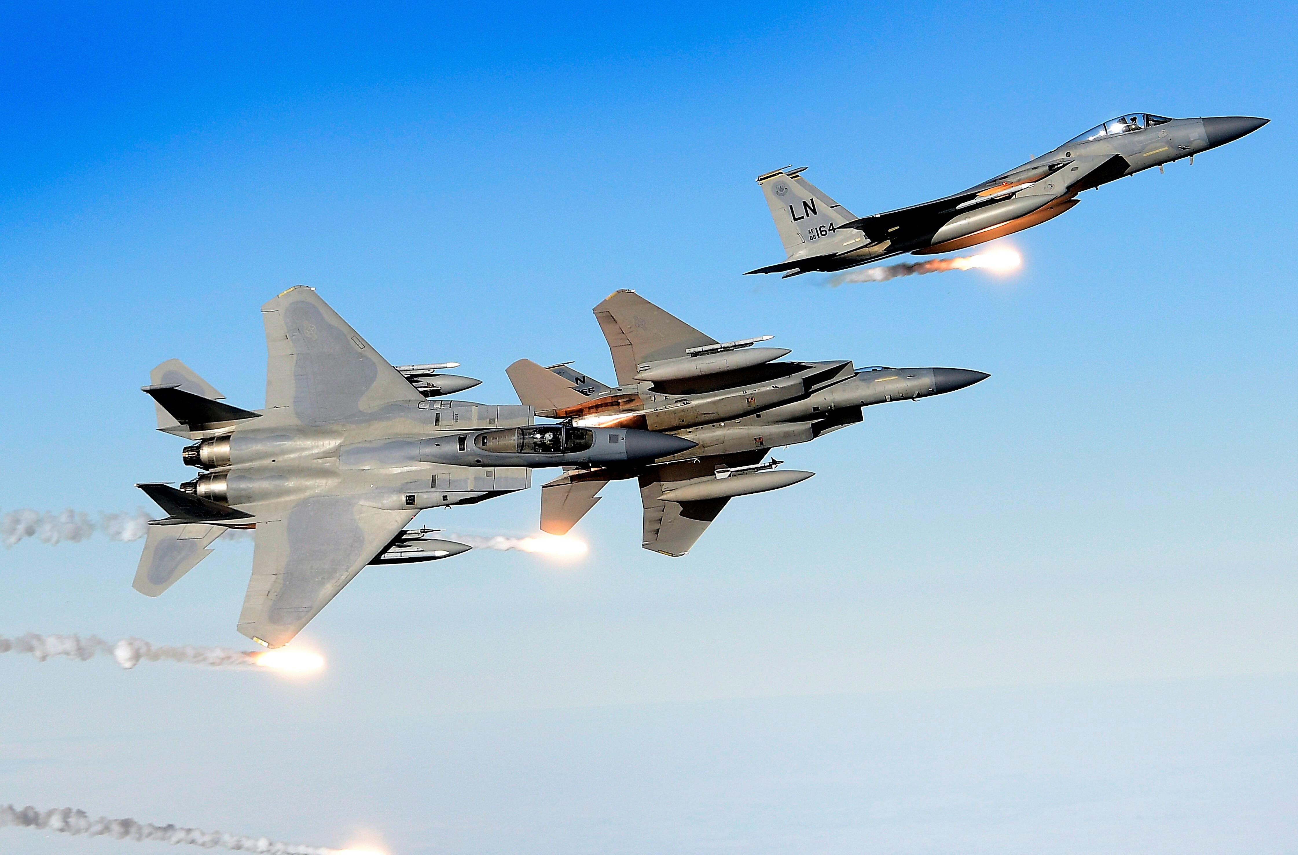 Kampfjets rasen über Deutschland - Ausländischer Kampfjets in deutschem Luftraum gesichtet!