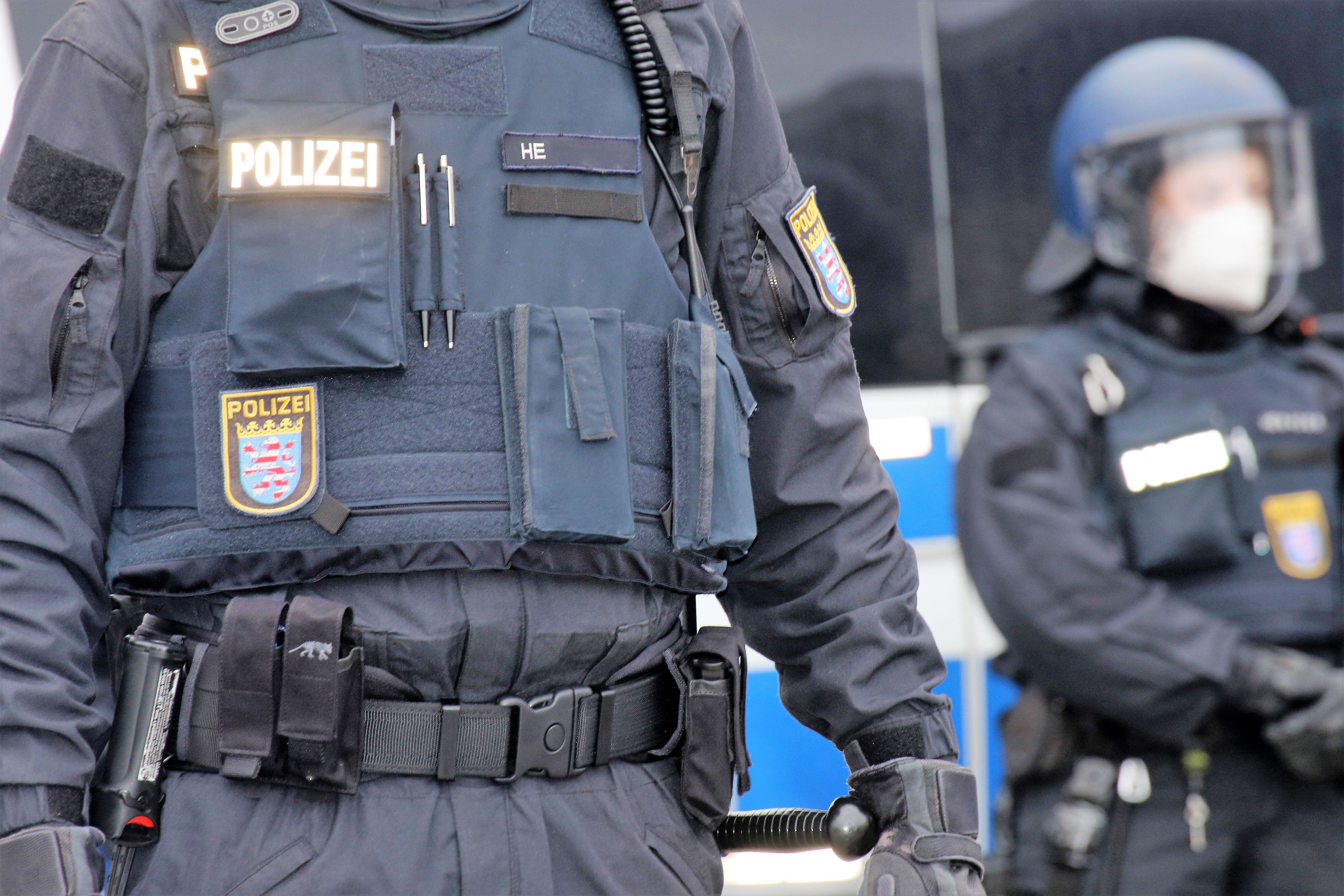 Terror-Alarm in Bochumer Bank! "Hamas, Hamas, Bombe, Bombe" - Großeinsatz der Polizei läuft aktuell!