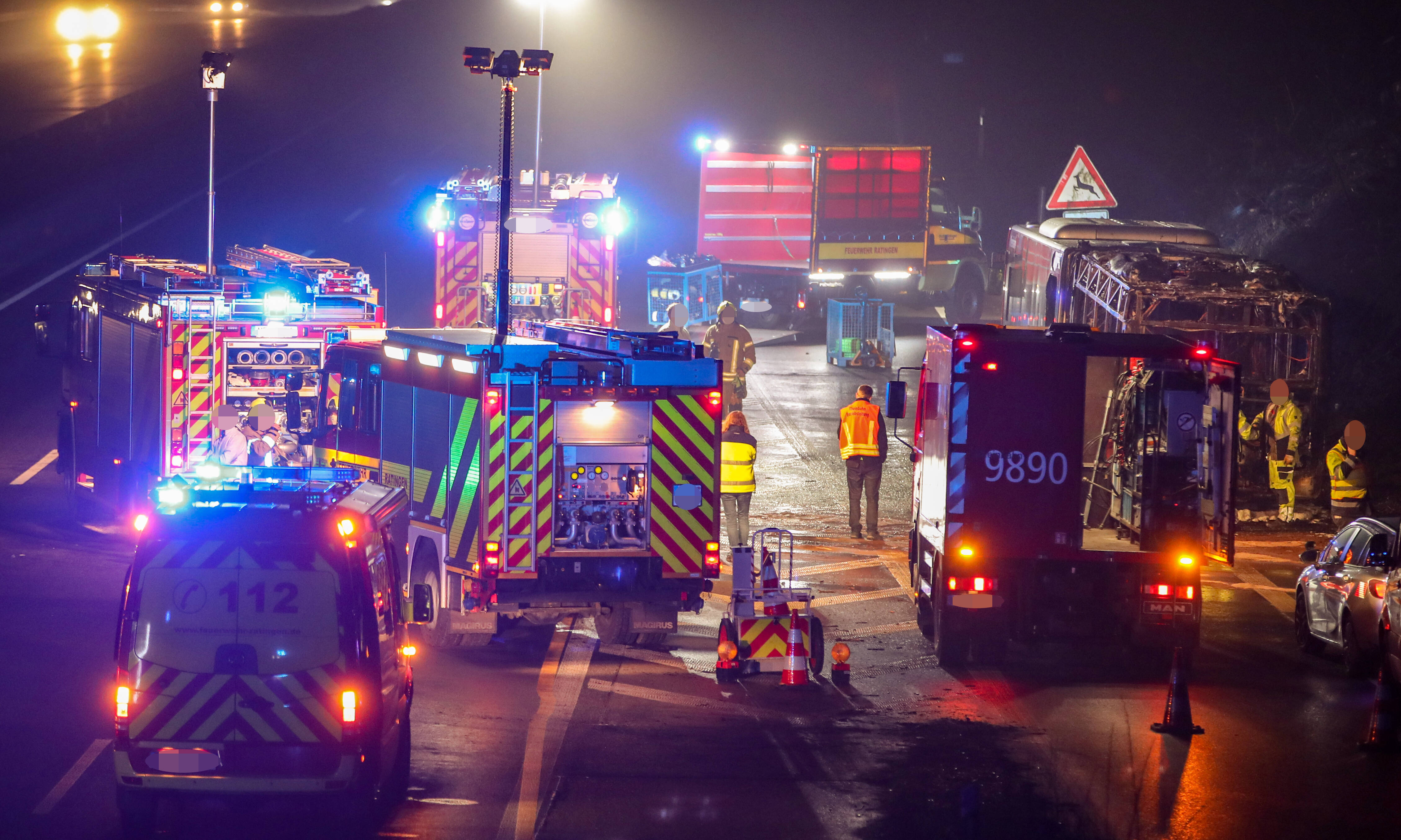 Auto rast gegen das Brandenburger Tor! Mindestens ein Toter - Anschlag oder nur ein Unfall?