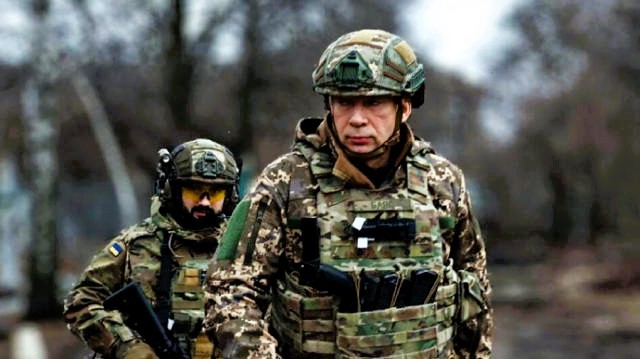 Ukraine erobert wichtige Anhöhe! Wird Putins Armee bei Bachmut eingekesselt?